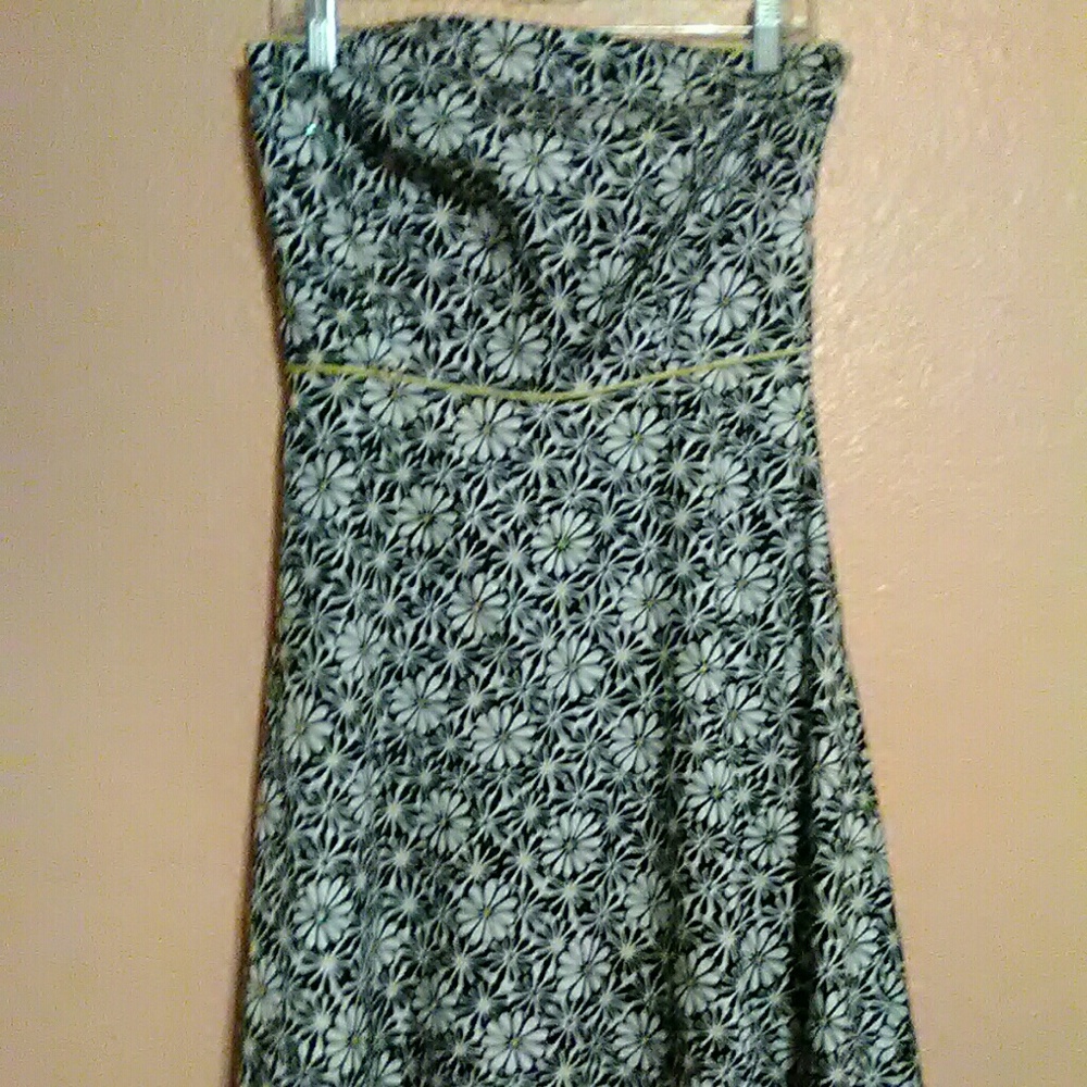 Alexandra Bartlett strapless daisy dress